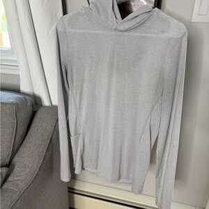 Under Armour Heather Gray Hoodie long sleeve T shirt